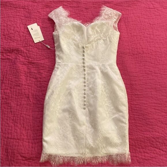 Mingda’s Elegant Lace White Dress, US0 - Picture 6 of 10